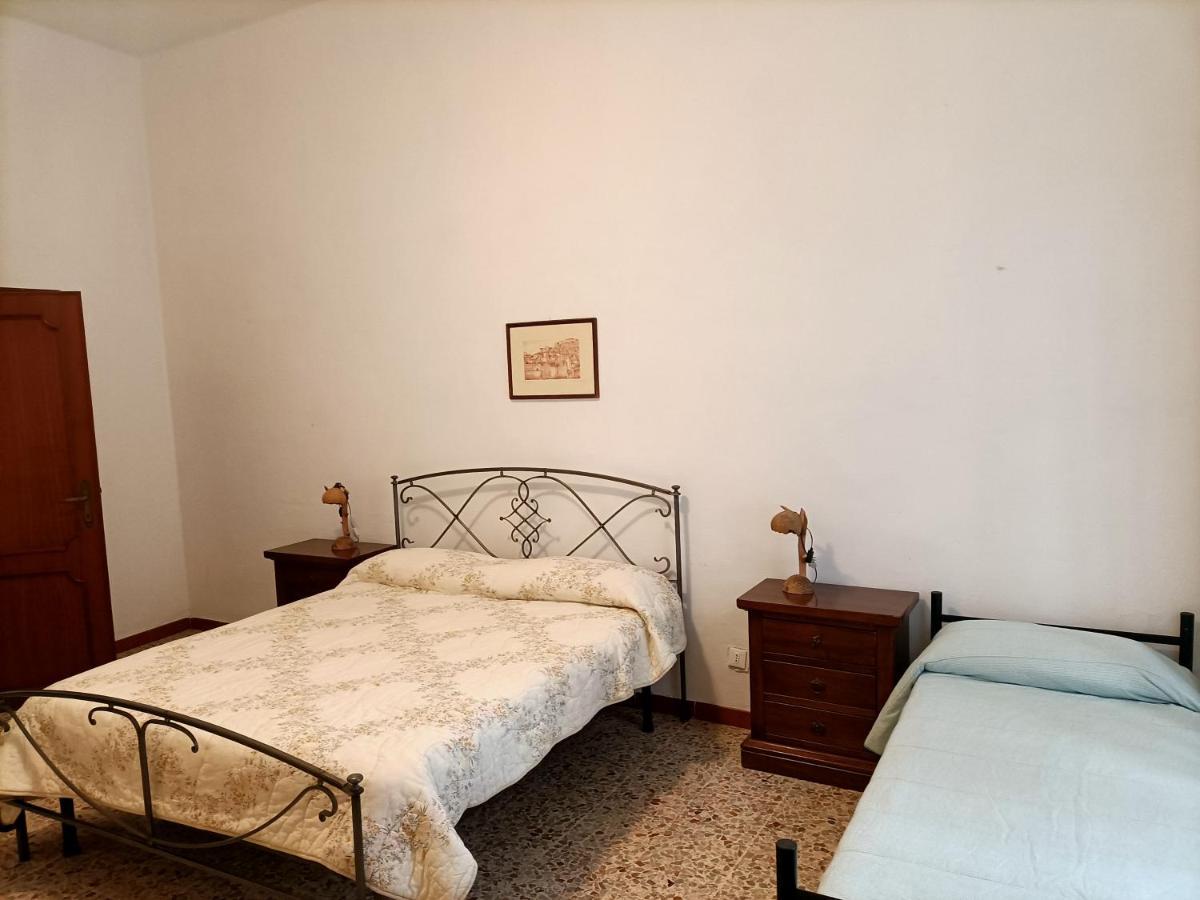 דירות ליבורנו Antica Casa Ceccardi מראה חיצוני תמונה